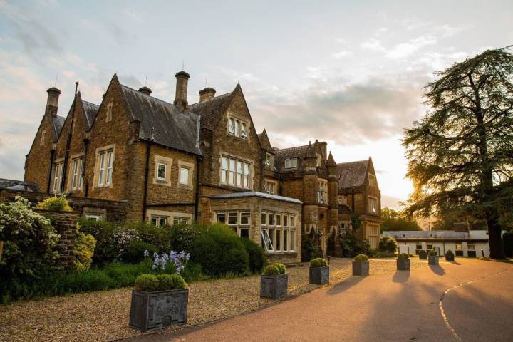 Hartsfield Manor Venues in Surrey