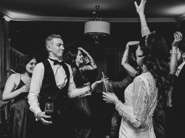 Fizz and Groove Discos & DJ's in Surrey