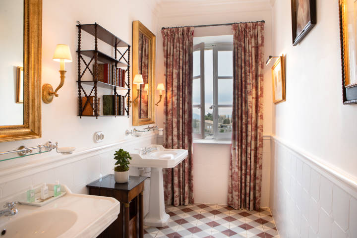 Airelles Gordes, La Bastide,Venues in Overseas