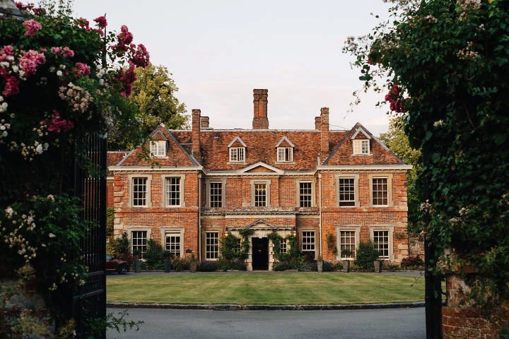 Lainston House Wedding Venue in Hampshire – Outdoor Ceremony