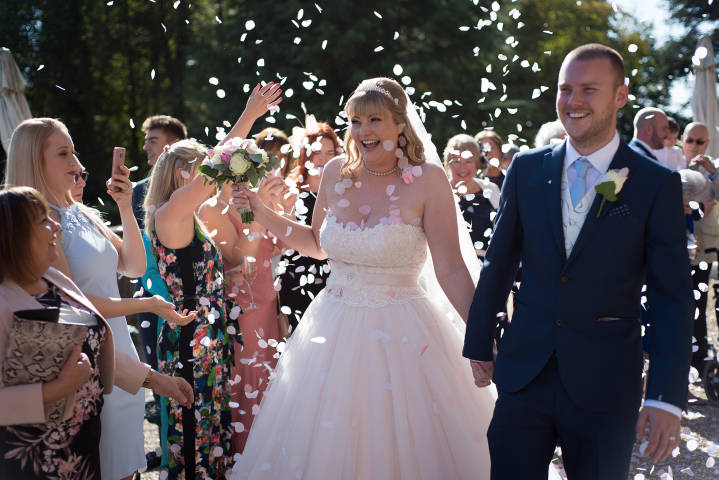 Stone Photos Wedding Photographer in Berkshire, Buckinghamshire, Surrey, Bride, Relaxed, natural, candid, Groom, Love, Couple, Portraits, confetti, Easthampstead Park