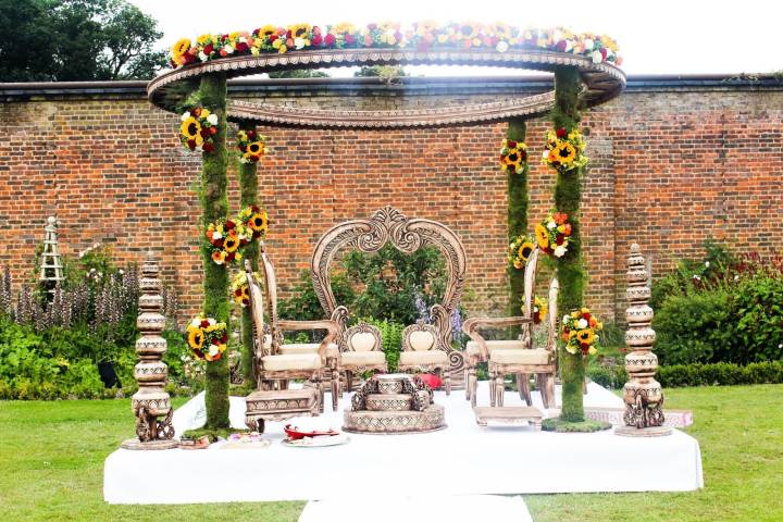 The Conservatory - Luton Hoo Walled Garden - Mandap outside