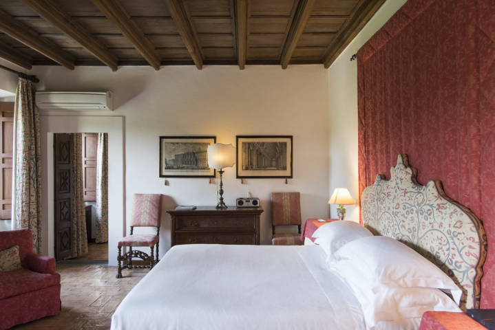 La Posta Vecchia Venues in Overseas