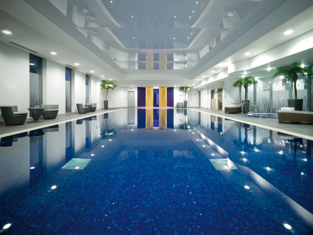 revive Pool at the Crowne Plaza Reading