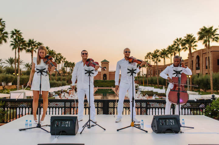 Chill out set strings