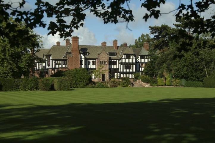 Civil Licensed Wedding Venue in Cheshire, Inglewood Manor