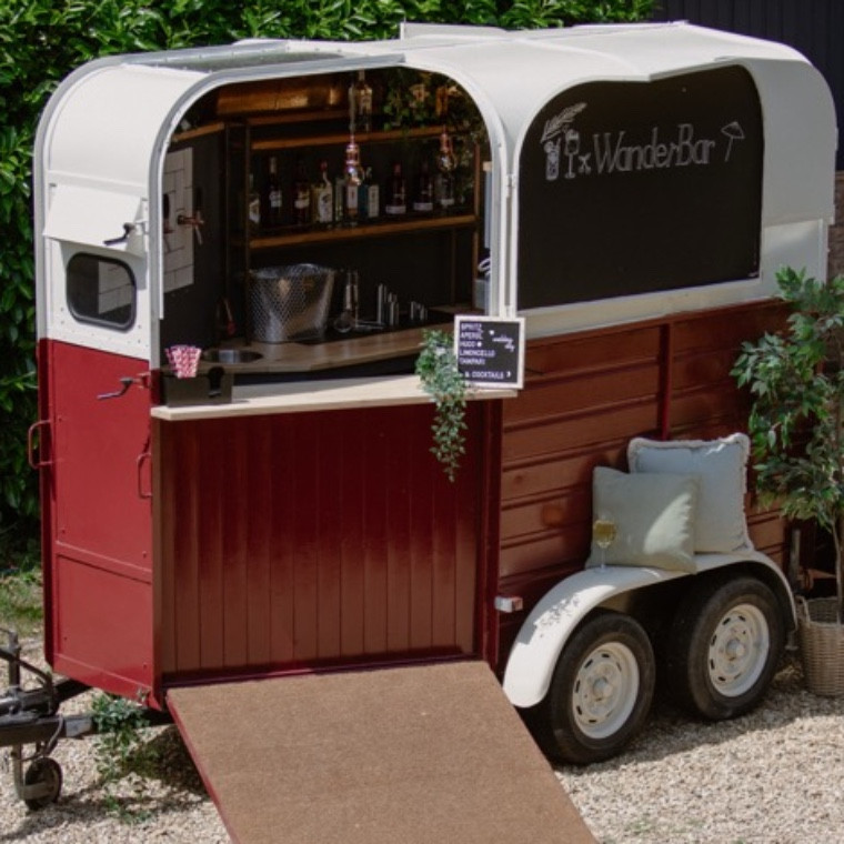 Aerial Horsebox
