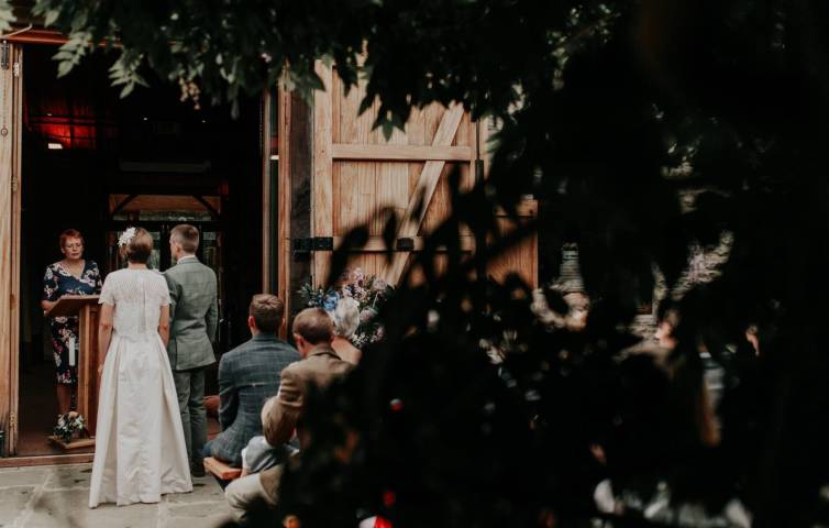 Lynn Tierney Ceremonies,Celebrants & Toastmasters in Oxfordshire