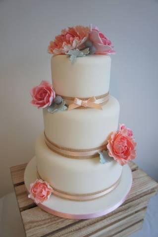 Hayley's Cake Studio, Oxfordshire Wedding Cakes