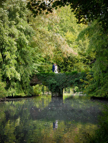 Stone Photos Wedding Photographer in Berkshire, Buckinghamshire, Surrey, Bride, Relaxed, natural, candid, Groom, Love, Couple, Portraits, Lake, river, woodland, trees
