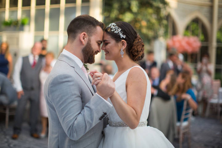 gloucestershire_wedding_first_dance
