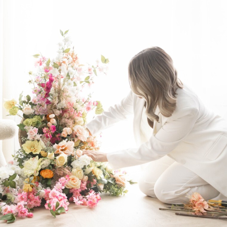 Fresh & Artificial Flower Specialist