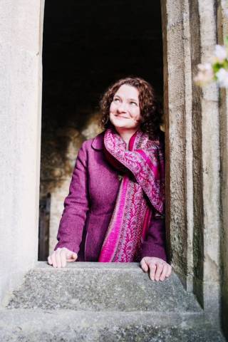 Harpist Jennifer Hill Music in Oxfordshire