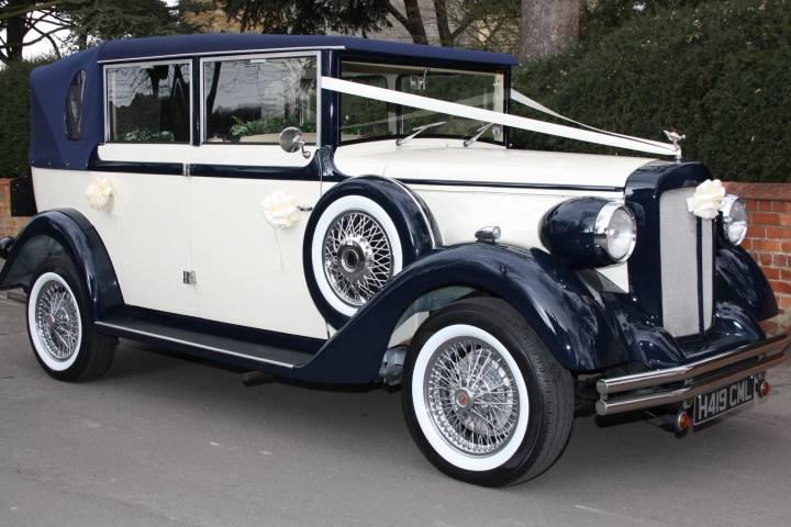 Cars and Horse Drawn Carriages in Lincolnshire  