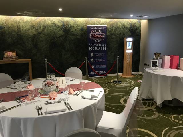 Photo Booth Hire from Party Delights Photo Booth Entertainment in Hampshire