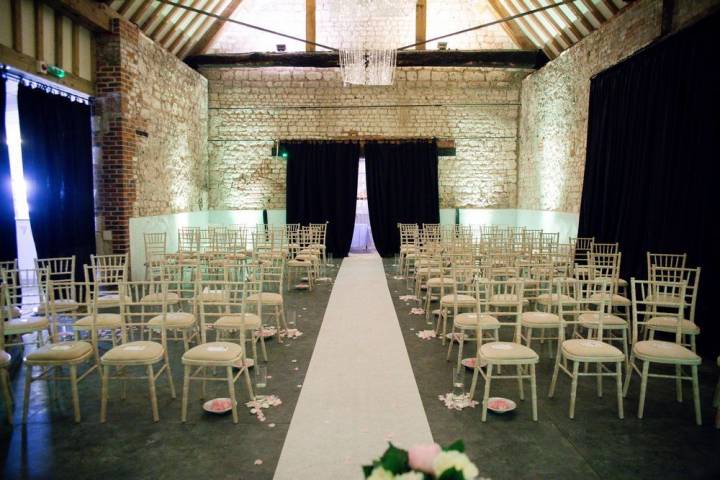 Monks Barn,Venues in Berkshire