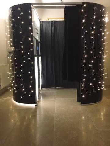 Black Fairy Lights Photobooth