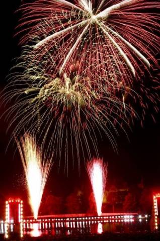 Smart Pyrotechnics cheshire wedding fireworks Smart Pyrotechnics warrington fireworks Smart Pyrotech