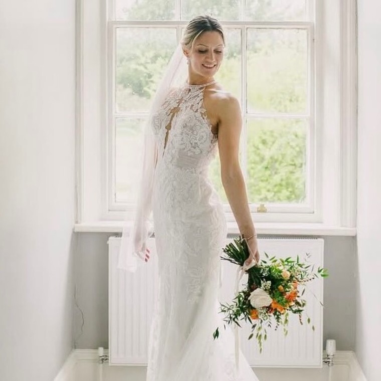 Osh Gosh Gowns, wedding dress stockist Scunthorpe