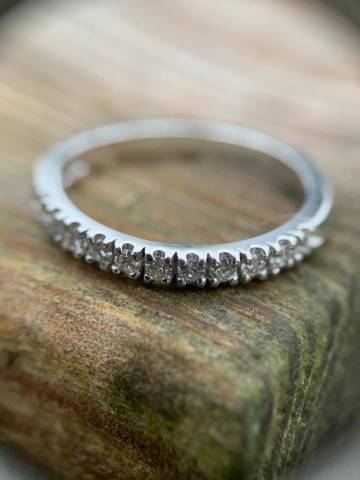 Caan Thomas Jewellery Designer Jewellery in Buckinghamshire
