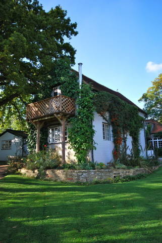 Ridge Farm,Venues in Surrey