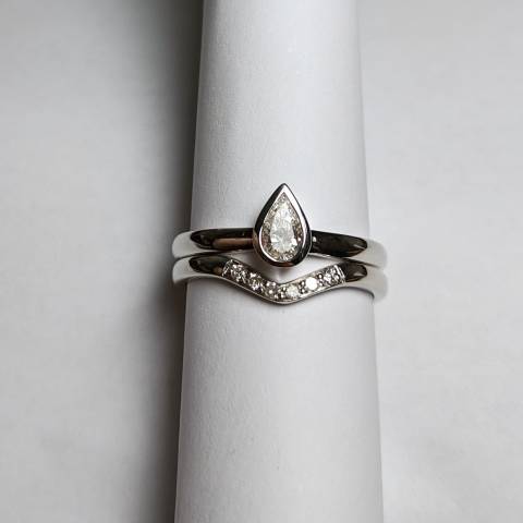 9ct White Gold pear shaped diamond & wishbone ring set