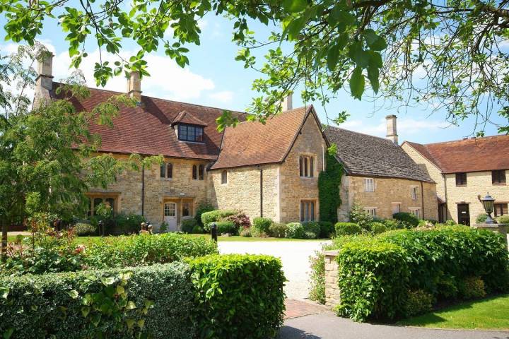 Oxford Thames Four Pillars Hotel, Guest Accommodation in Oxfordshire