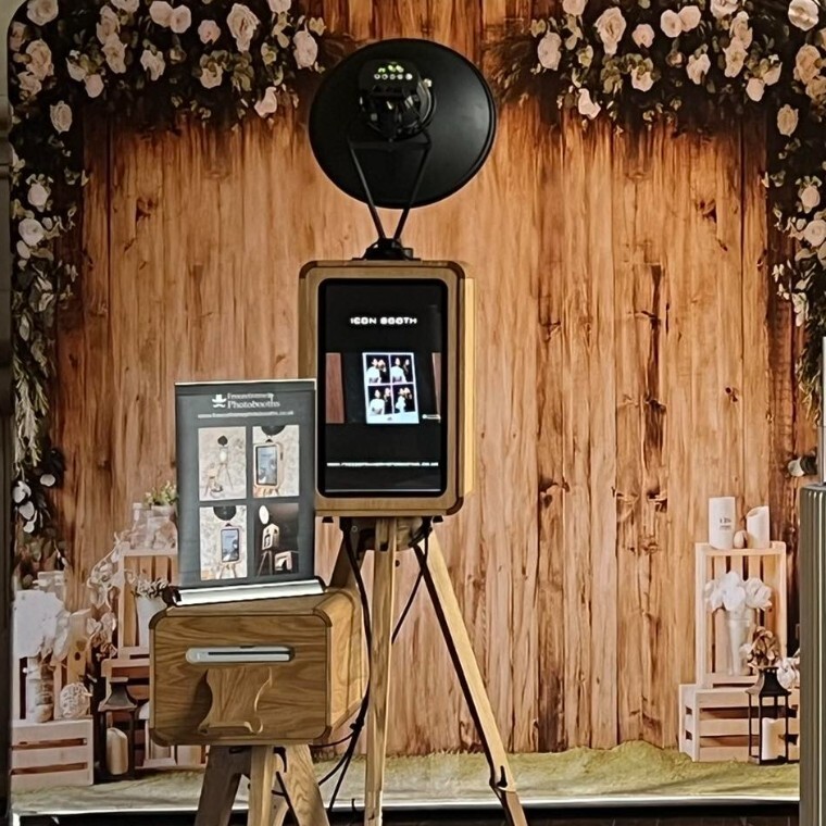 Freezeframe photobooths with backdrop