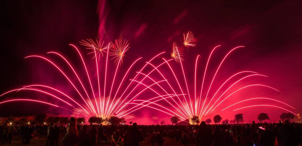 Smart Pyrotechnics warrington fireworks Smart Pyrotechnics cheshire fireworks Smart Pyrotechnics lux