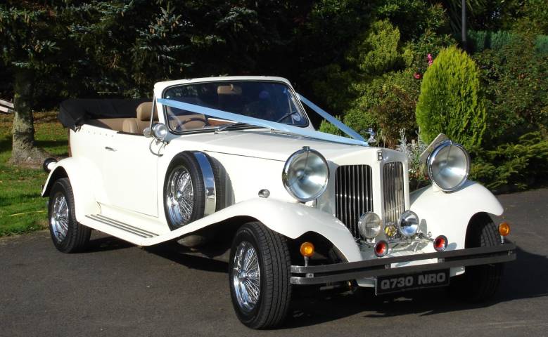 Cars and Horse Drawn Carriages in Lincolnshire 