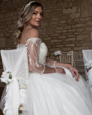 Holly Andersen Make-Up and Hair Artist Beauty, Hair & Make-up in Wiltshire