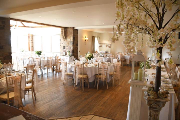 Beeston Manor,Venues in Lancashire