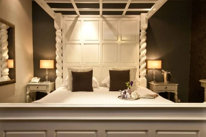 Broadoaks Boutique Country House, bridal suite