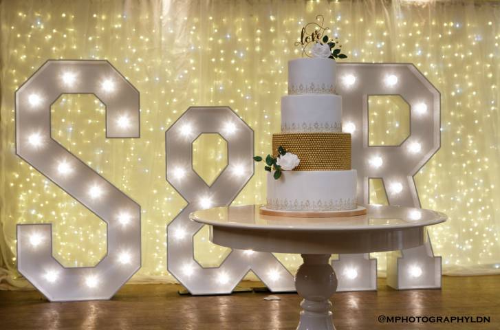 Dolce Lusso Cakes,Cakes and Sweet Treats in Oxfordshire