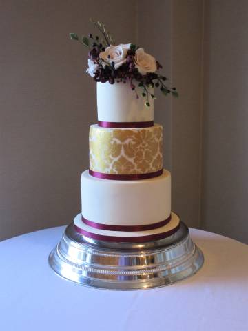 Lisa Adams Cakes Cakes and Sweet Treats in Buckinghamshire