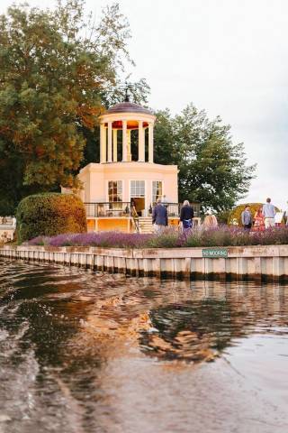 Elegant Cuisine Caterers & Catering Hire in Oxfordshire