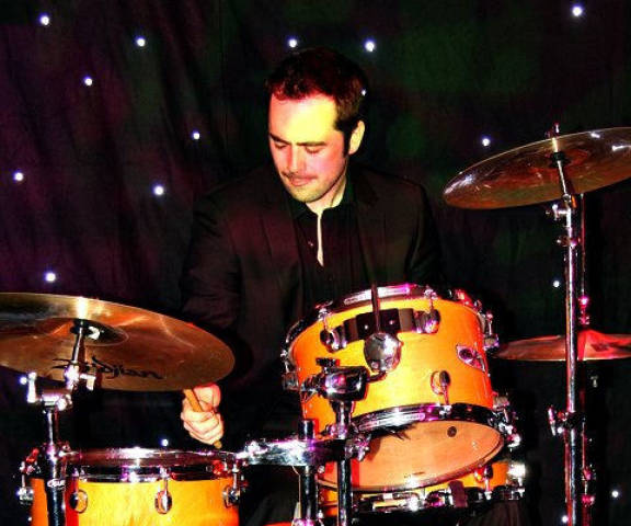 Entourage, Wedding Band in Doncaster