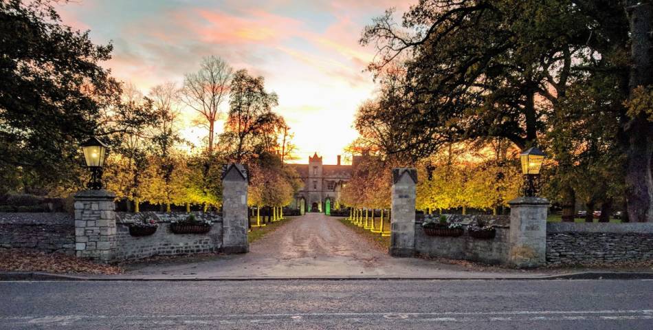 The Manor Hotel, Weston on The Green