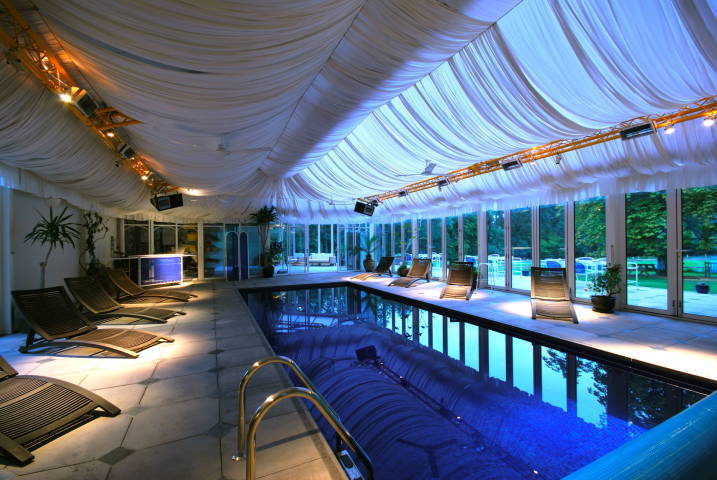 Ridge Farm,Venues in Surrey