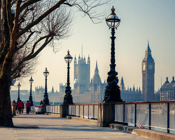 Golden Tours Transport in Central London