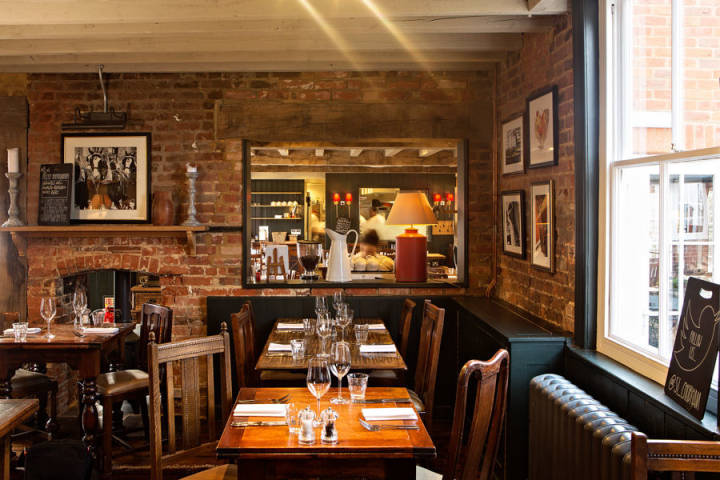 The Sun Inn,Venues in Surrey