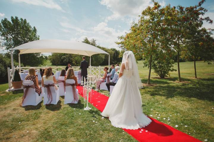 Mercure Milton Keynes Abbey Hill Hotel - buckinghamshire wedding venues