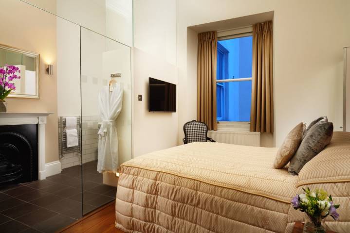 Berkeley Suites,Guest Accommodation in Bristol and Somerset