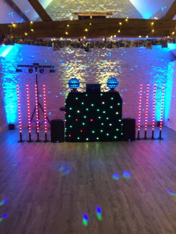 Dave Seamer Disco, Discos & DJ's in Oxfordshire - Stratton Court Barn