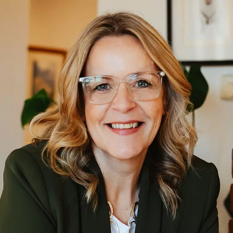 Nicola West Wedding Celebrant, Buckinghamshire 