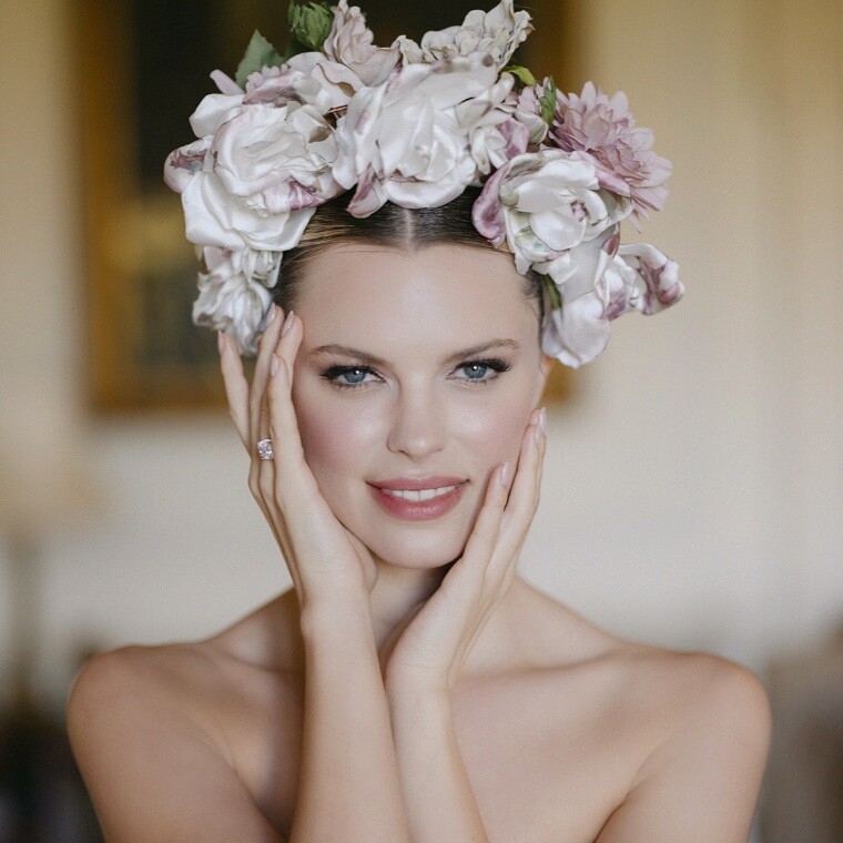 Award-winning luxury bridal hair & makeup artist, London & Home Counties