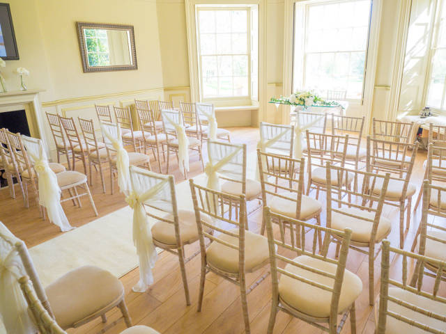 Lakeview Lounge - Trebor Photography - That Amazing Place