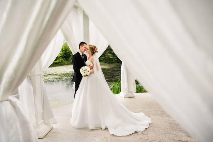 Crowne Plaza Marlow Lakeside Wedding