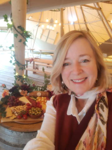 Melanie Gail Celebrant Celebrants & Toastmasters in Yorkshire - North