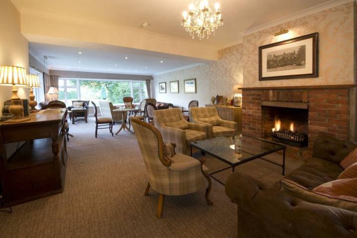 Moorhill House Hotel, Guest Accommodation in Hampshire